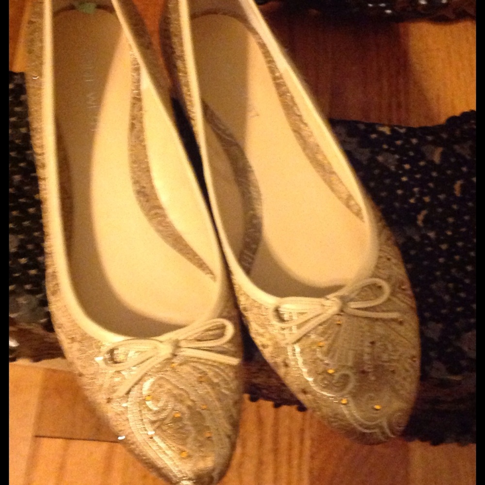 NINEWEST MULTI print kitten heels size 8.5